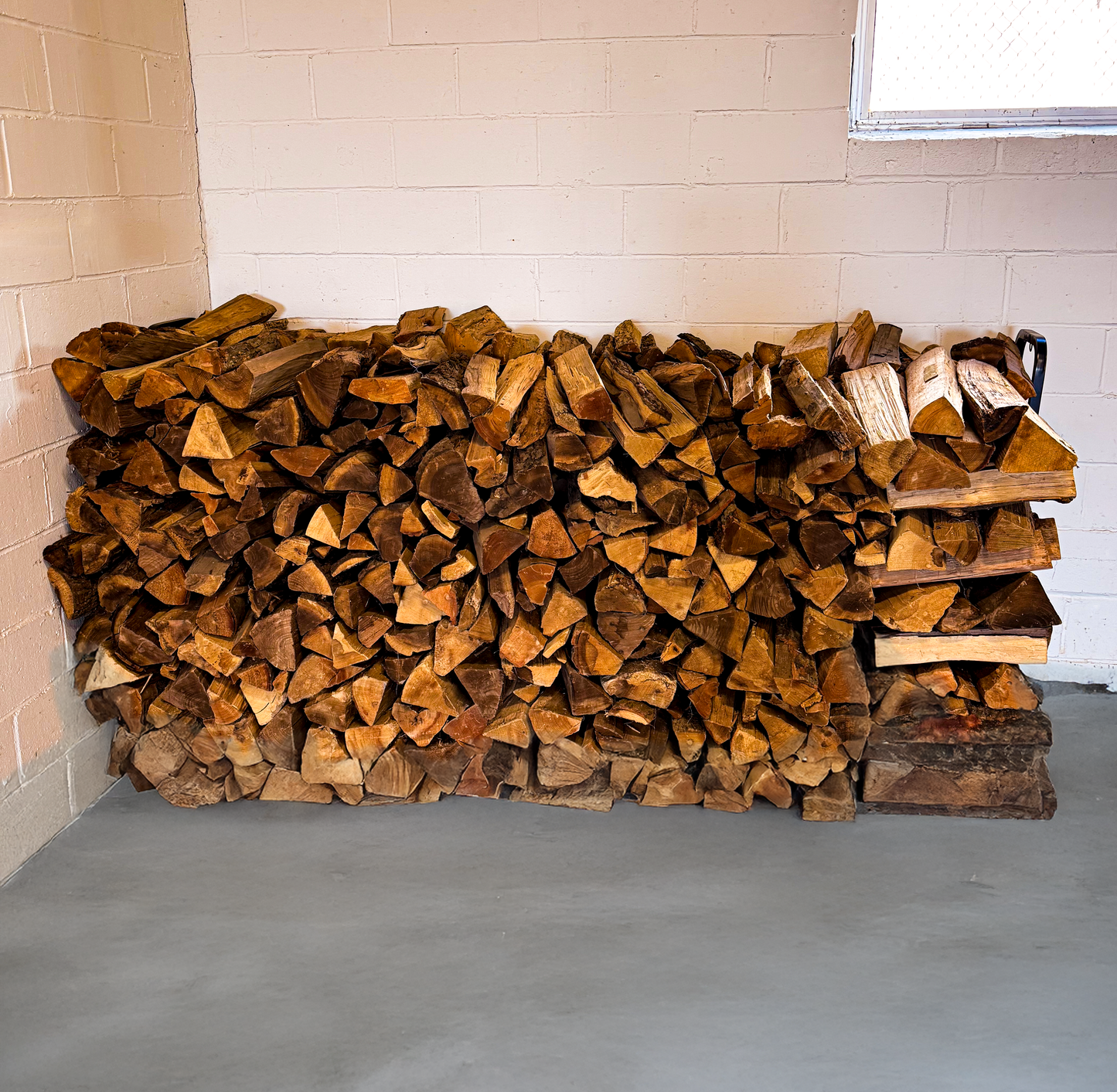 Kiln-Dried Hardwood Firewood