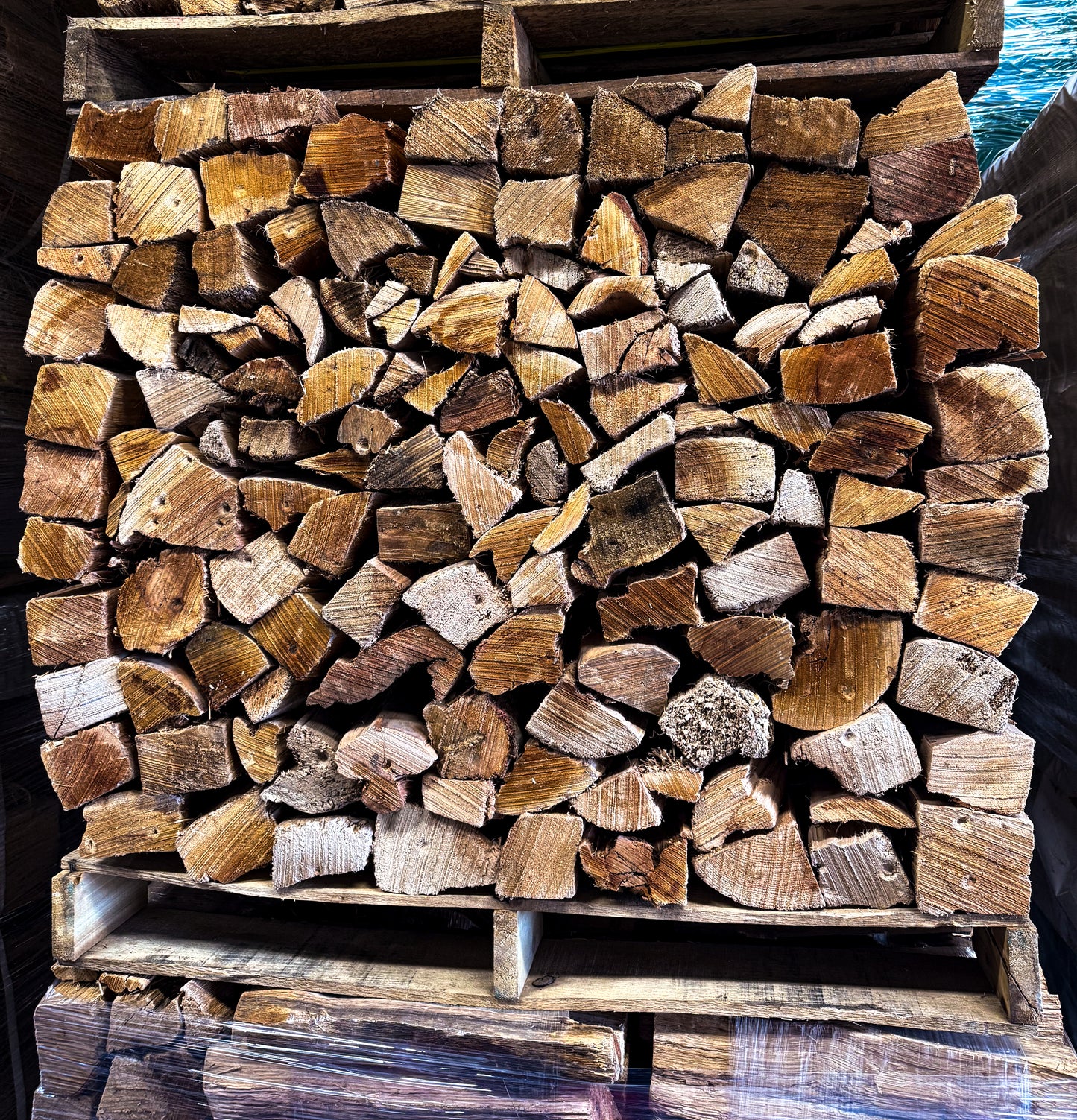 Kiln-Dried Hardwood Firewood