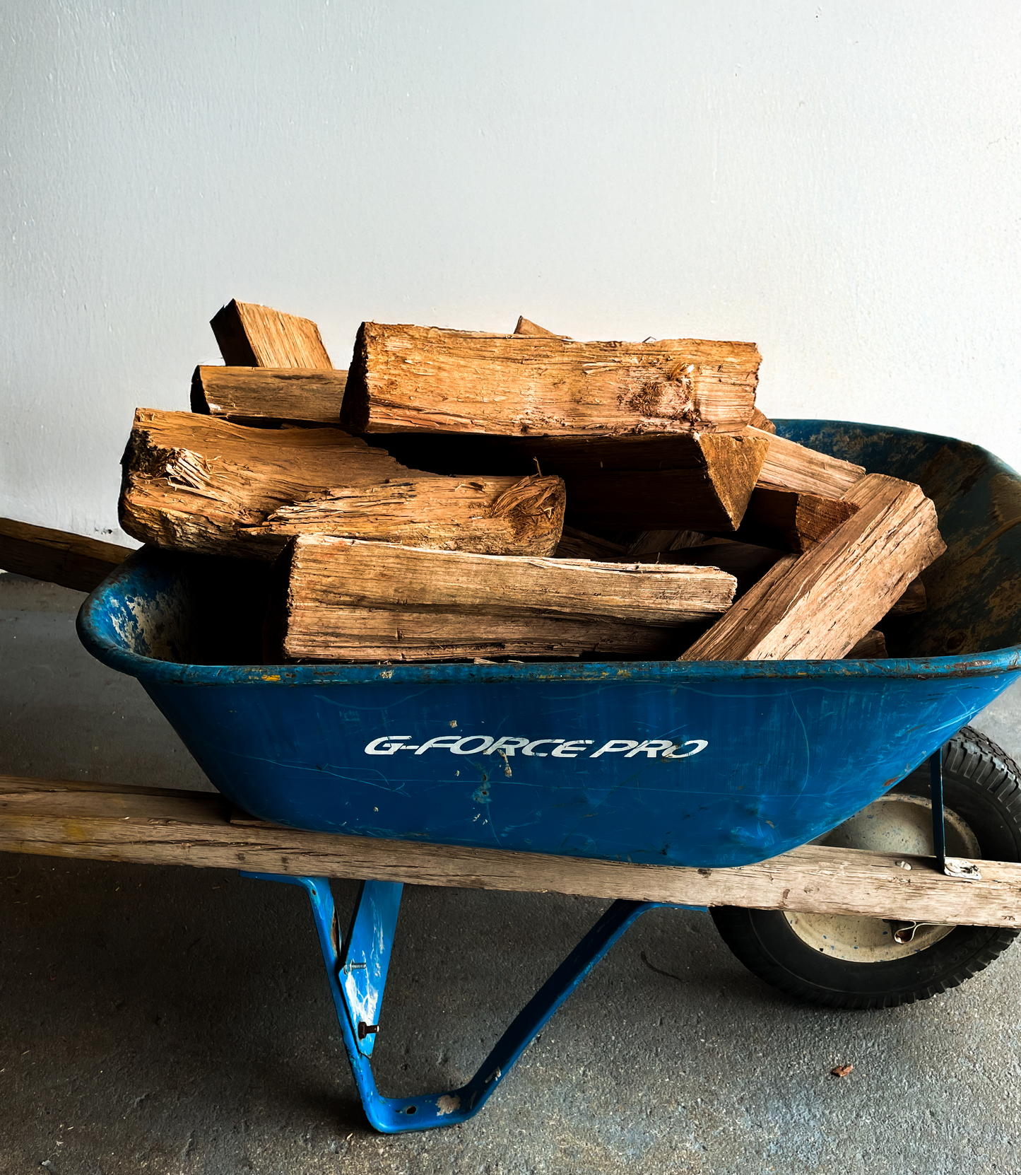 Kiln-Dried Hardwood Firewood